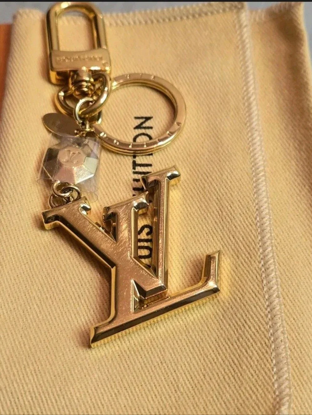 Louis Vuitton LV Facettes Key Holder / Bag Charm
